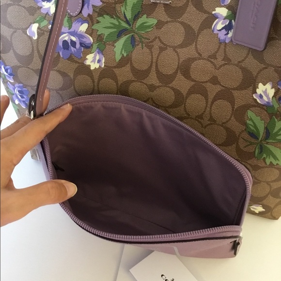 NEW🌷Coach Large Reversible City Tote NWT. - Picture 2 of 8